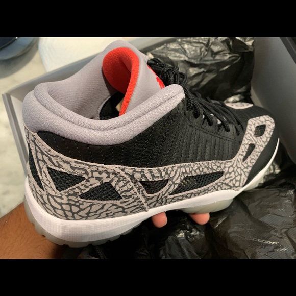 Air Jordan 11 Retro Low IE - Picture 3 of 5